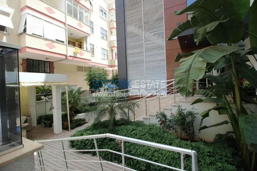 FURNISHED TWO-BEDROOM APARTMENT IN THE CENTER OF ALANYA 8 