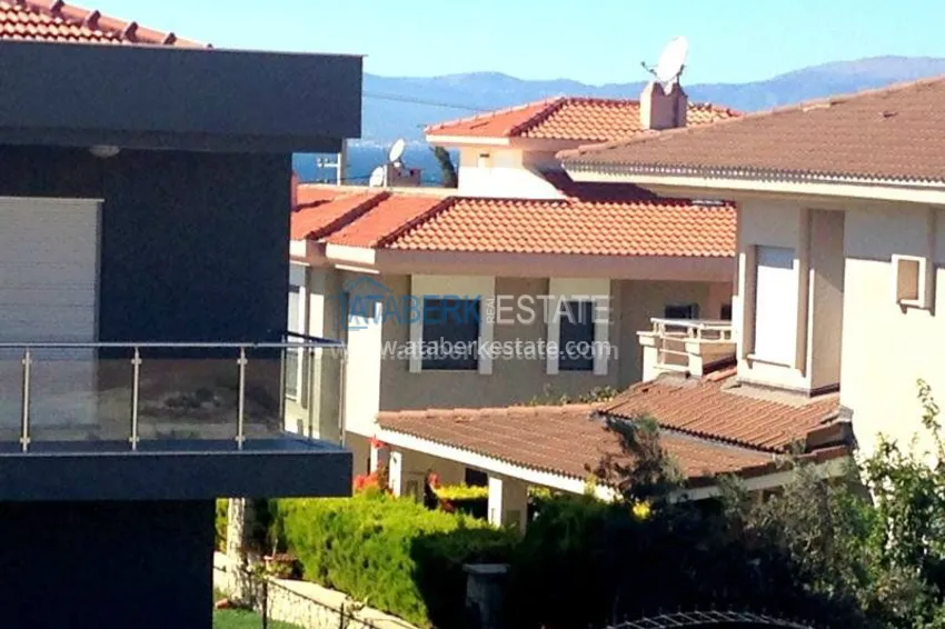 Двухэтажный дом с видом на море в Чифтликёе 14 