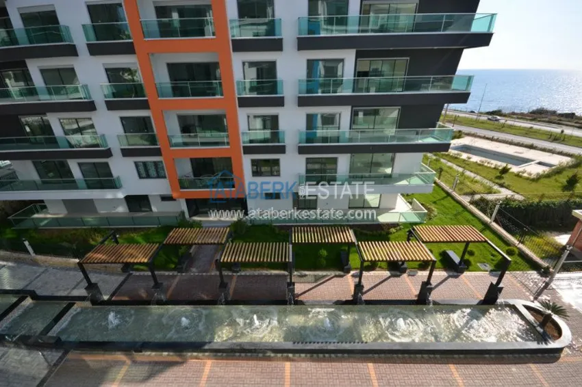 Полностью меблированная квартира с видом на море в элитном жилом комплексе 49