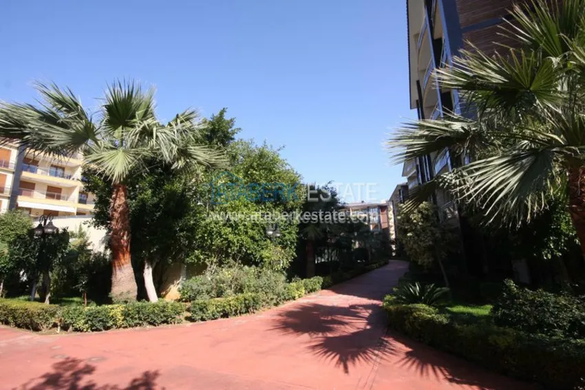 Spacious 3+1 apartment in a luxury complex in the center of Alanya 30 