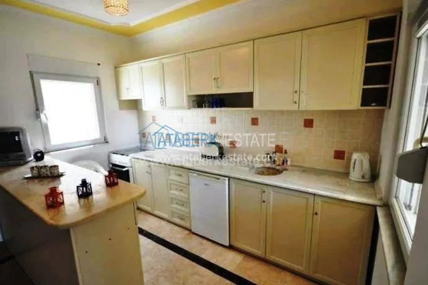 Charming villa at a low price! 5 