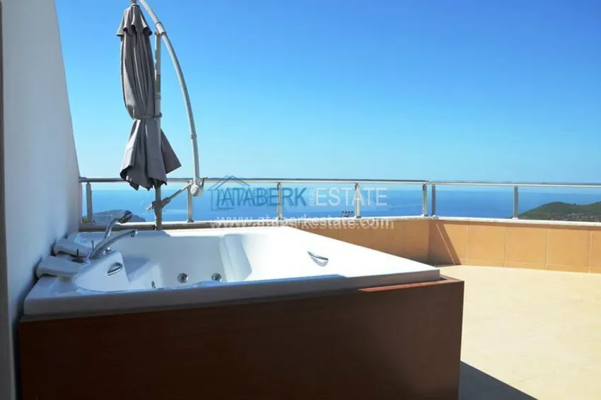 Exclusive mansion with stunning views! 11 