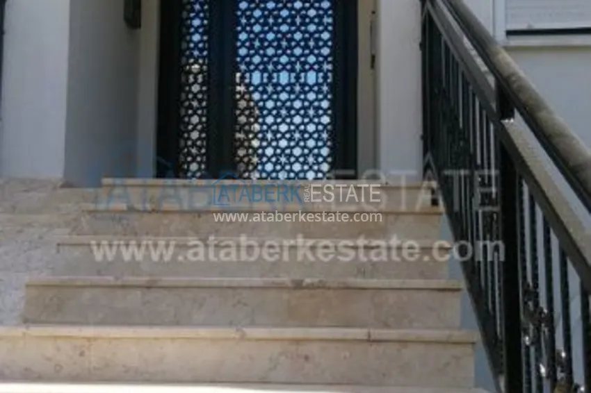 One bedroom apartment with excellent location for the urgent sale! 6 