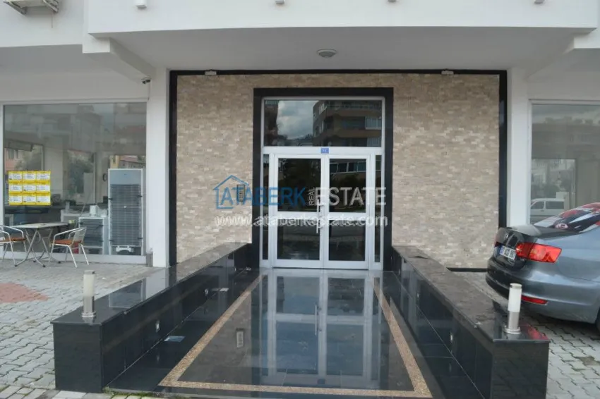 Luxurious two-level penthouse in Oba 6 