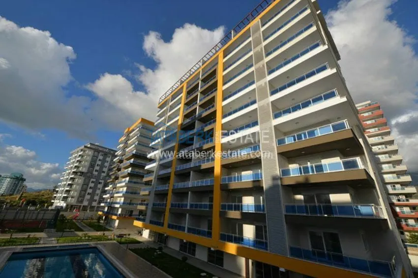 В новом комплексе просторная квартира с двумя спальнями. 14 