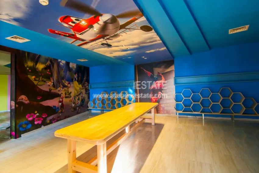 Complex with hotel infrastructure near the university and school 26 