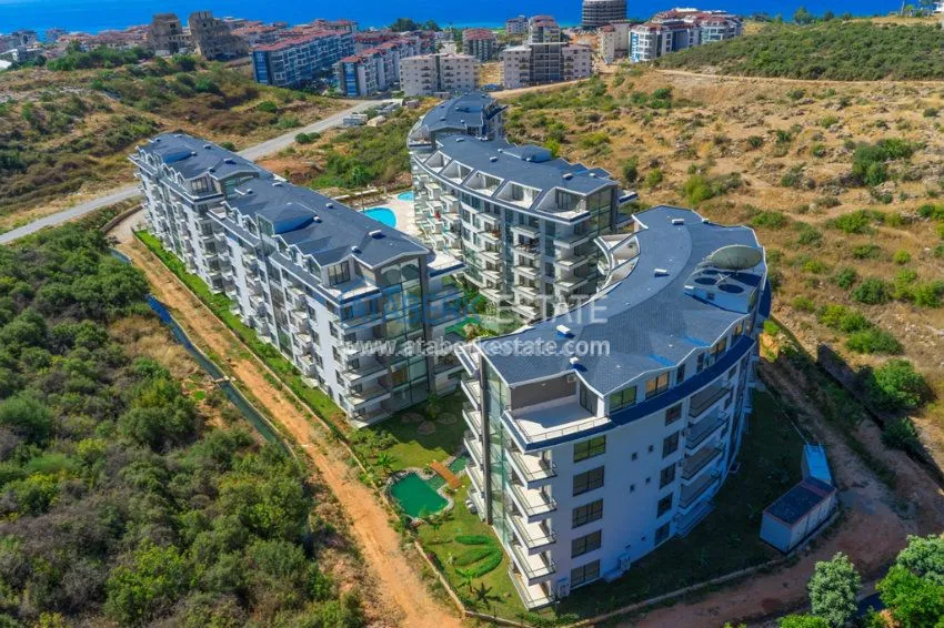 Complex with hotel infrastructure near the university and school 29 