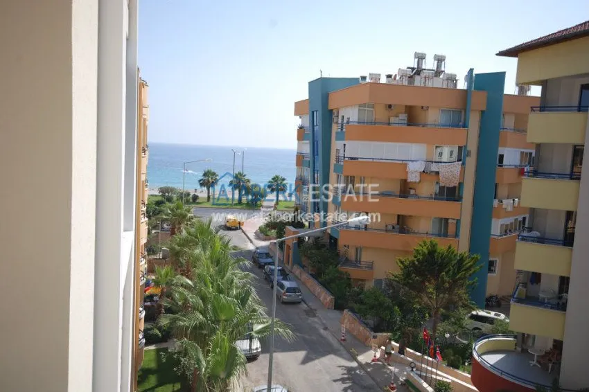 Квартиры в 50 метрах от пляжа Клеопатры в Алании 1 