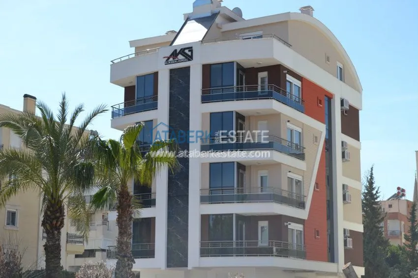 Beautiful complex by the sea in Konyaalti 11 