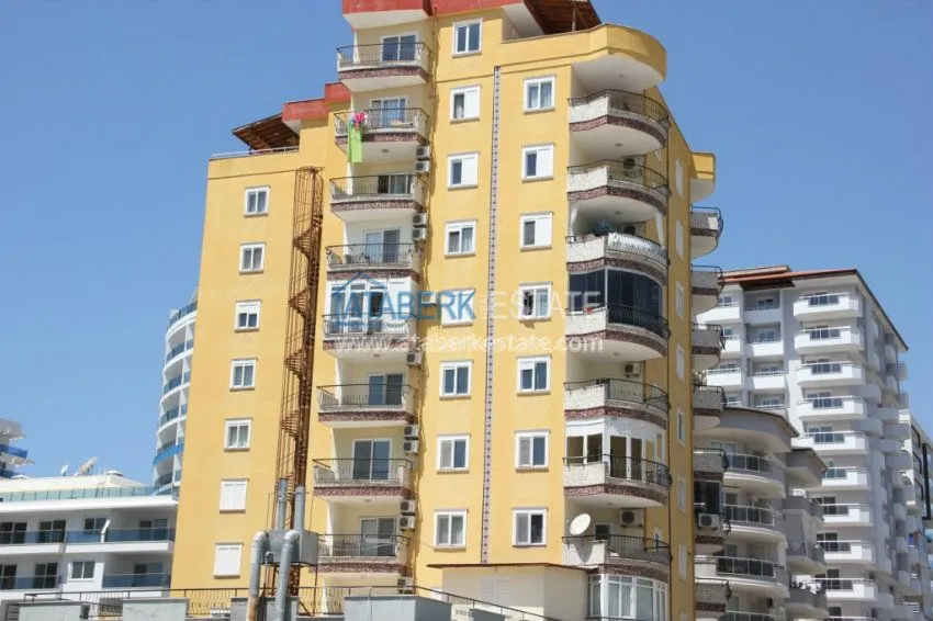 Квартира на третьем этаже в доме с бассейном 3 