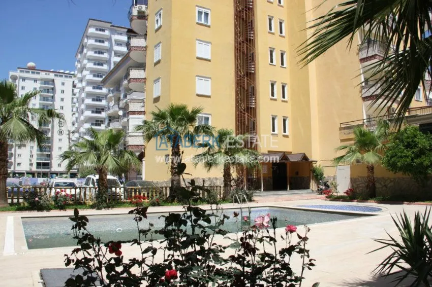 Квартира на третьем этаже в доме с бассейном 7 