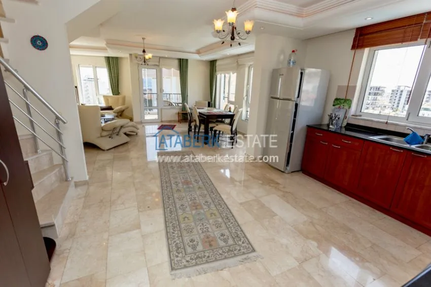 4+1 duplex with stunning views of the sea and the fortress in the center of Alanya 17 