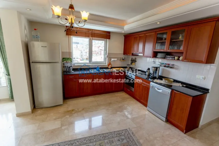 4+1 duplex with stunning views of the sea and the fortress in the center of Alanya 18 