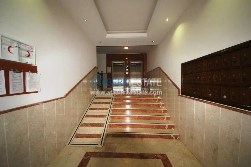 Furnished beachfront 2+1 apartment in Mahmutlar 2 