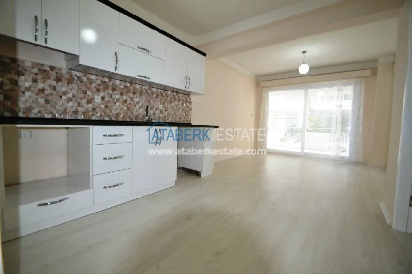 Квартира 2+1 на первой линии в Махмутларе 3 