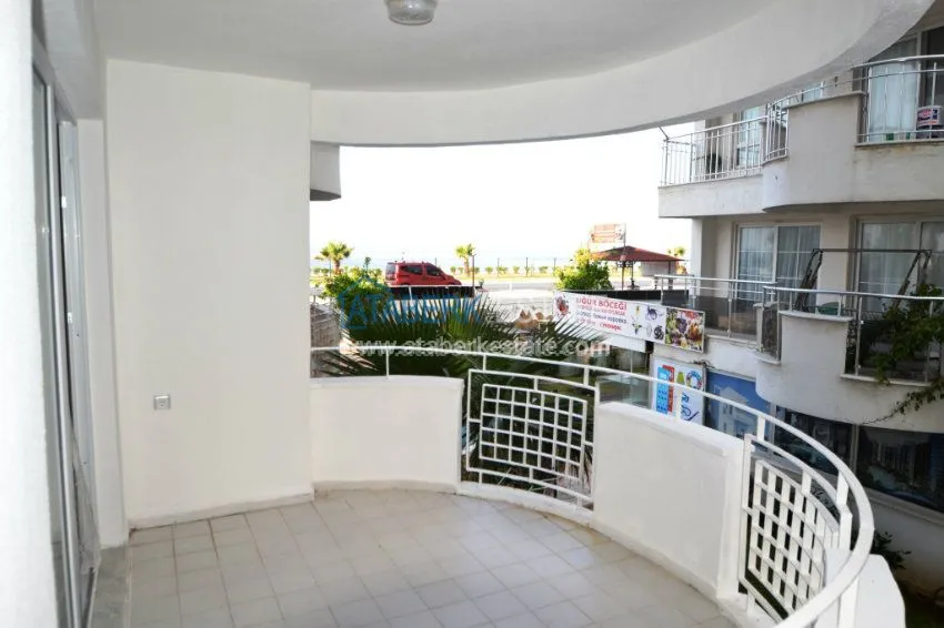 Квартира 2+1 на первой линии в Махмутларе 12 