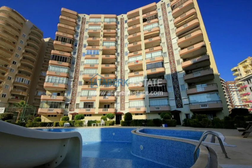 Квартира с двумя спальнями в Махмутлар. 1 