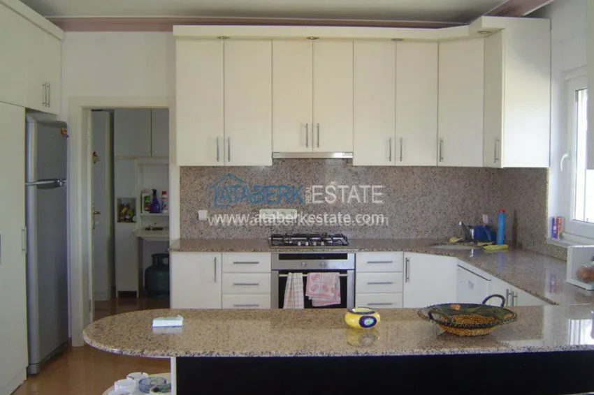 Вилла с личным бассейном и садом в Махмутларе 14 