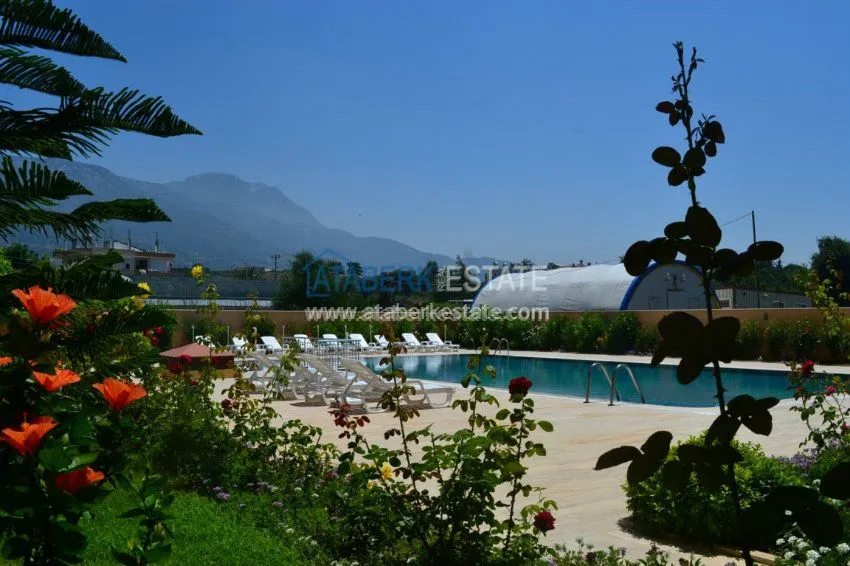 Квартира большой площади в прекрасном жилом комплексе в Махмутларе 2 