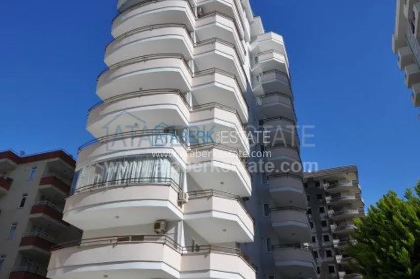 Недорогая трехкомнатная квартира в комплексе в Махмутларе от собственника 1 