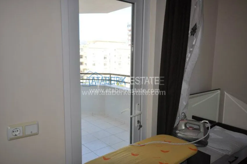 Недорогая трехкомнатная квартира в комплексе в Махмутларе от собственника 15 