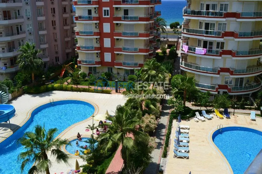 Трехкомнатная квартира в популярном районе 4 