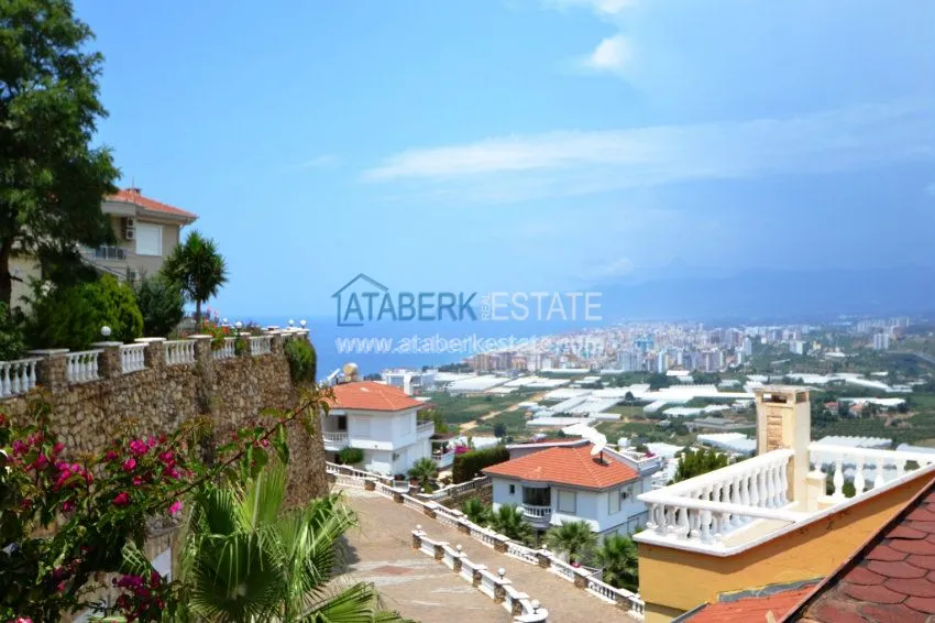 Уникальное предложение отдельного котеджа у самого моря с земельным участком 6 