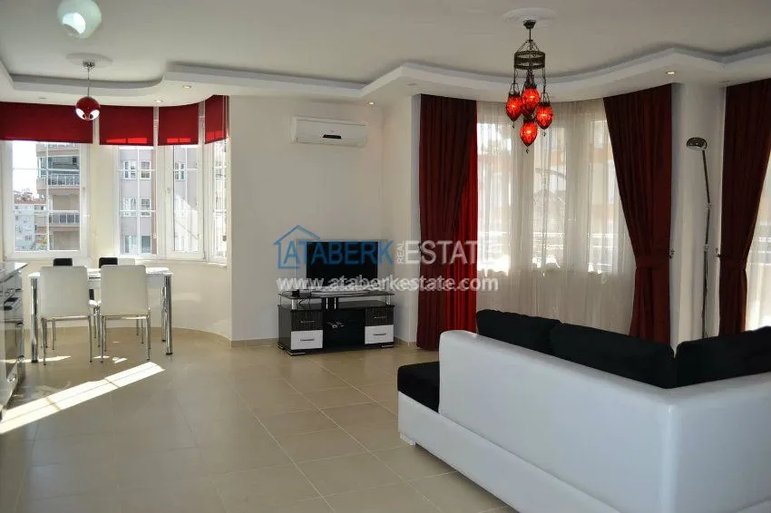 В прямой близости от моря шикарная трехкомнатная  меблированная квартира. 41 