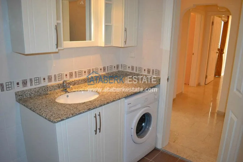 Трехкомнатные апартаменты с видом на горы. 10 