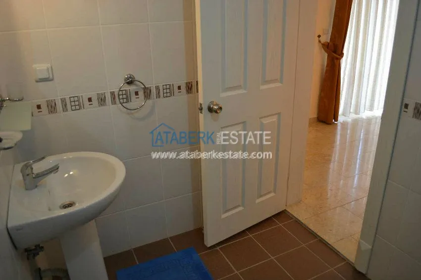 Трехкомнатные апартаменты с видом на горы. 16 