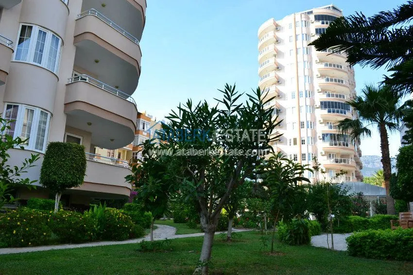 На продаже трехкомнатная квартира с мебелью и техникой по экономичной цене! 45 