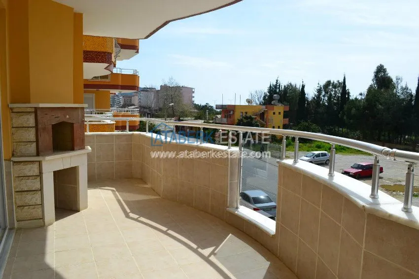 Недорогая квартира с тремя спальнями от собственника 12 