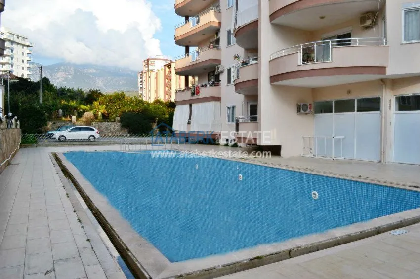 Меблированная квартира в комплексе у моря с зимним бассейном 1 