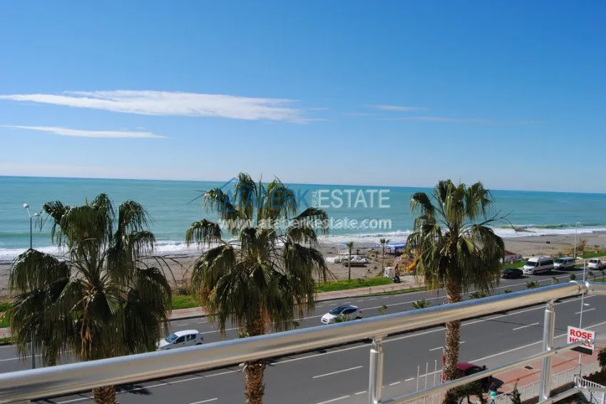 Квартира с ремонтом на первой береговой линии в Махмутларе 22 