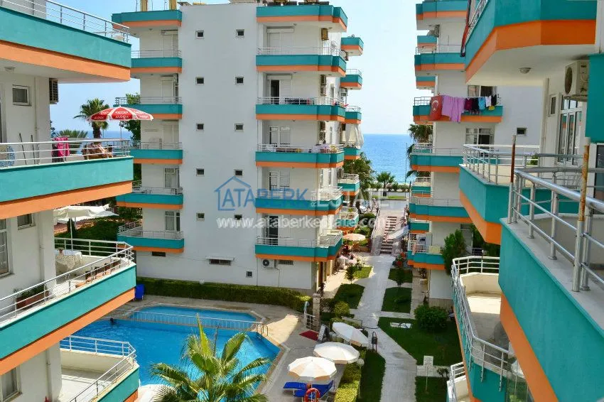 Квартира 2+1 на первой линии в Махмутларе 13 