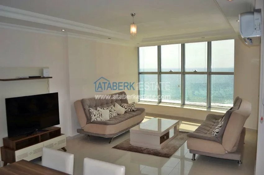 Апартаменты 2+1 в комплексе на первой береговой линии. 11 