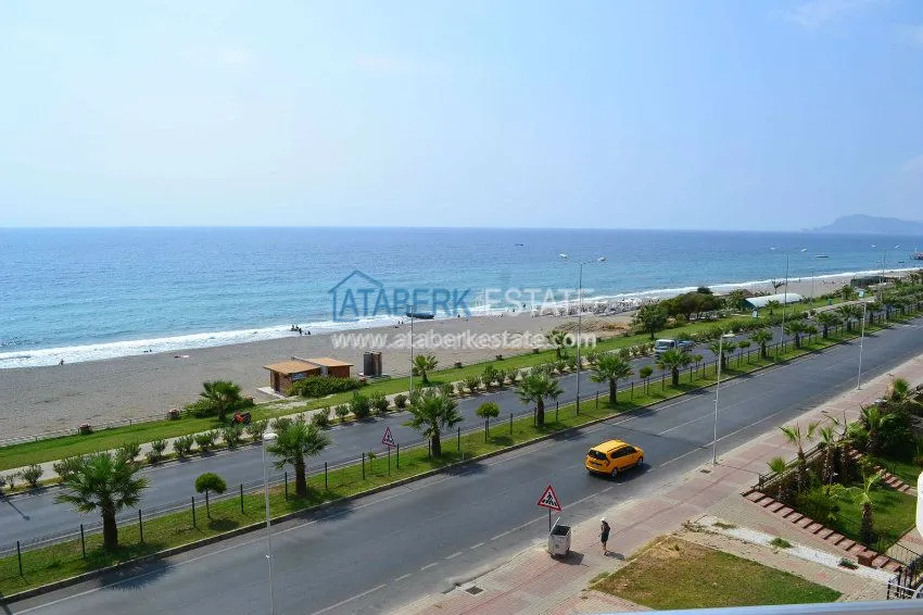 Апартаменты 2+1 в комплексе на первой береговой линии. 13 