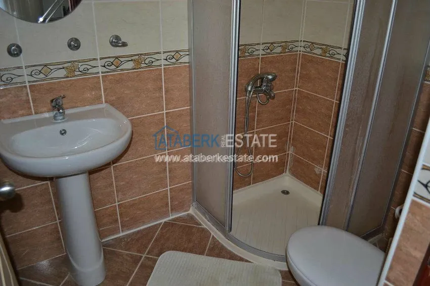 Трехкомнатная квартира в популярном районе 25 