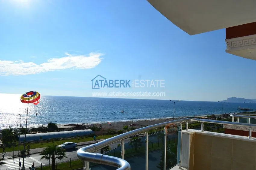 Просторные апартаменты 2+1 на берегу лазурного моря. 8 