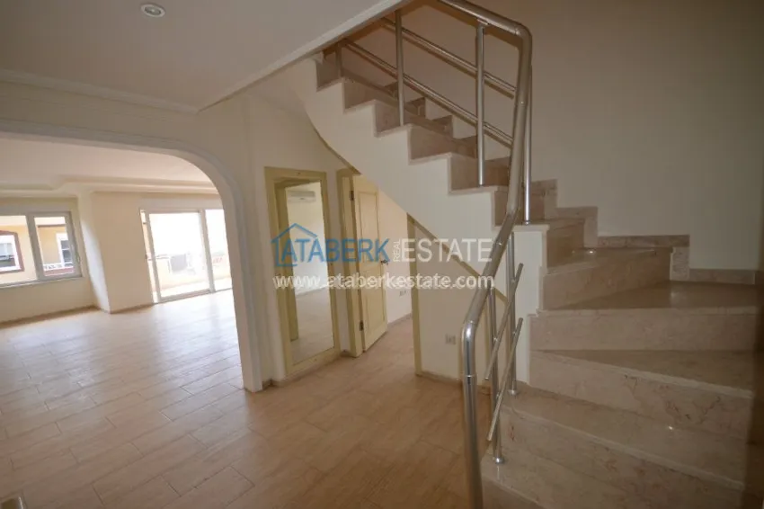 Spacious penthouse in a prestigious area from the owner 11 