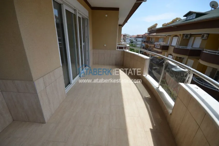 Spacious penthouse in a prestigious area from the owner 22 