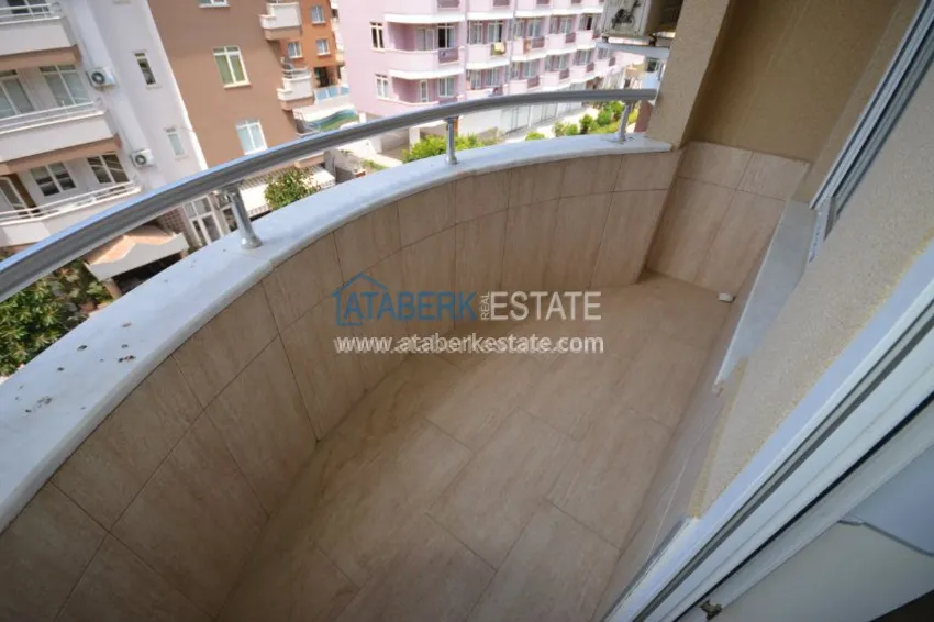 Spacious penthouse in a prestigious area from the owner 25 
