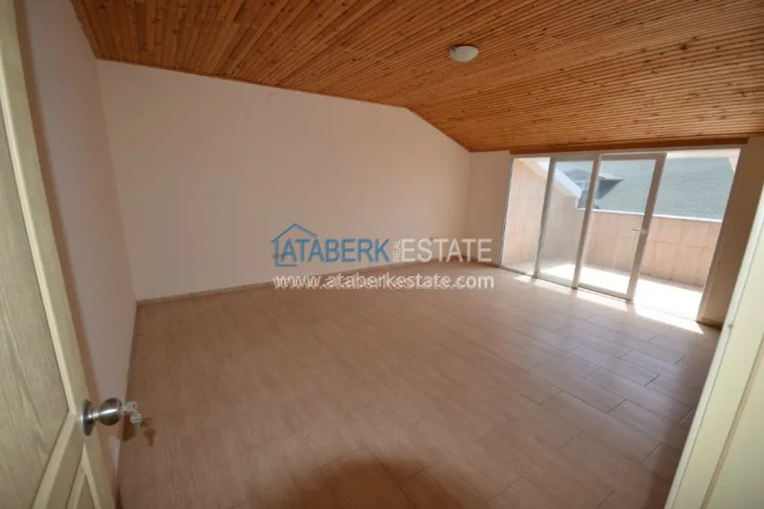 Spacious penthouse in a prestigious area from the owner 31 