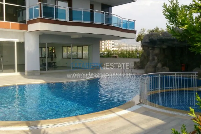 Просторные квартиры на первой береговой линии в новом комплексе 7 