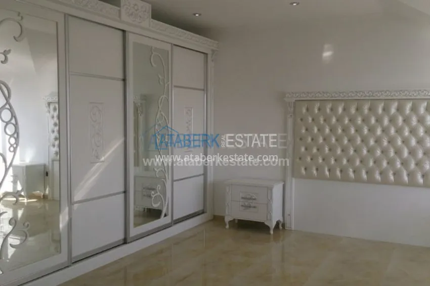 Просторные квартиры на первой береговой линии в новом комплексе 13 