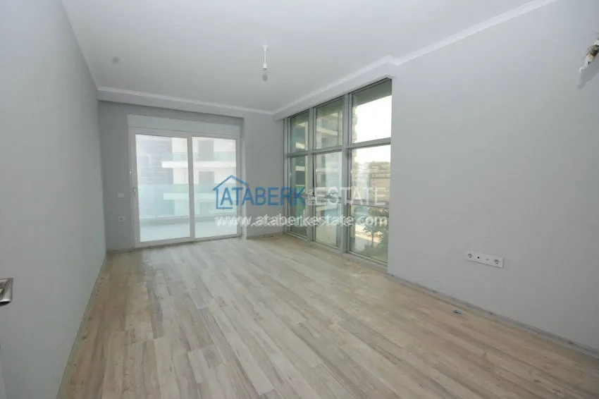 3+1 apartment in Mahmutlar 9 