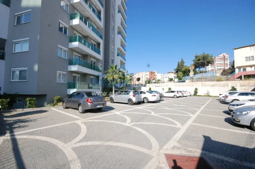 3+1 apartment in Mahmutlar 30 