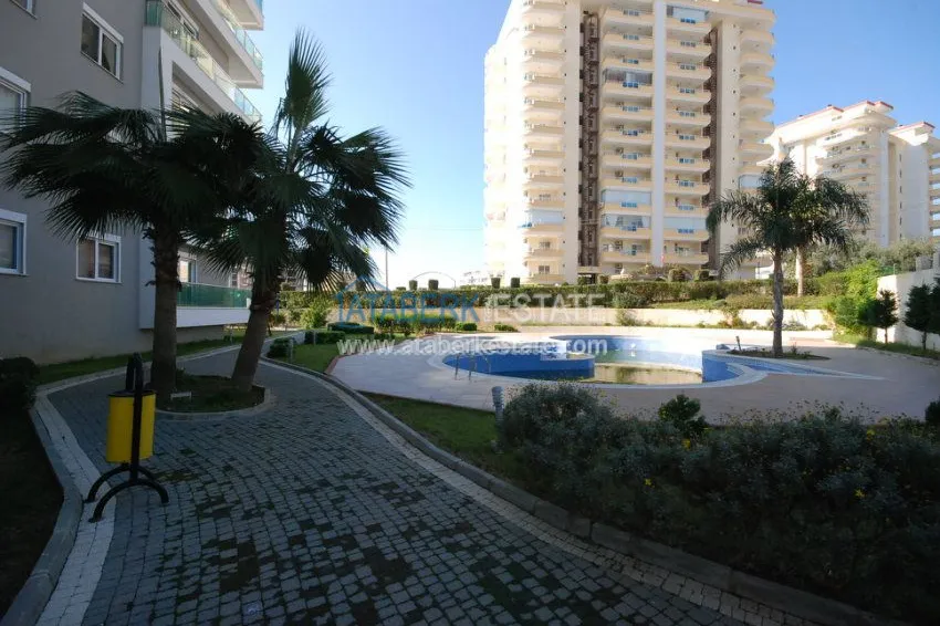 3+1 apartment in Mahmutlar 34 