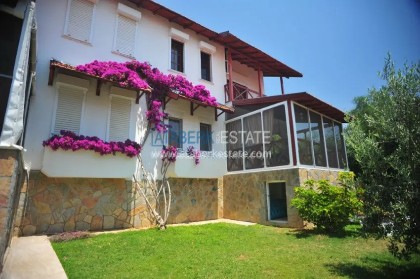 Вилла в районе Демирташ всего в 300 метрах от Средиземного моря. 11 