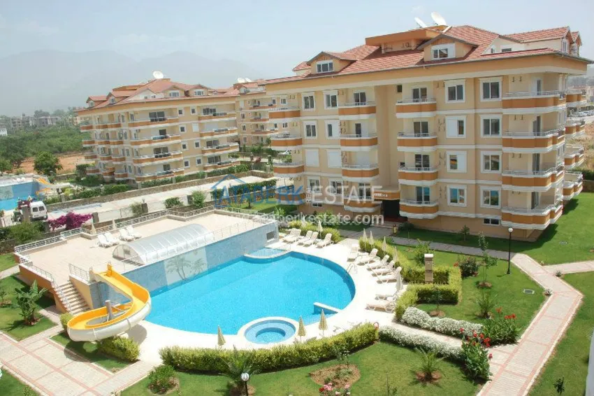Three-bedroom apartment in Oba 2 